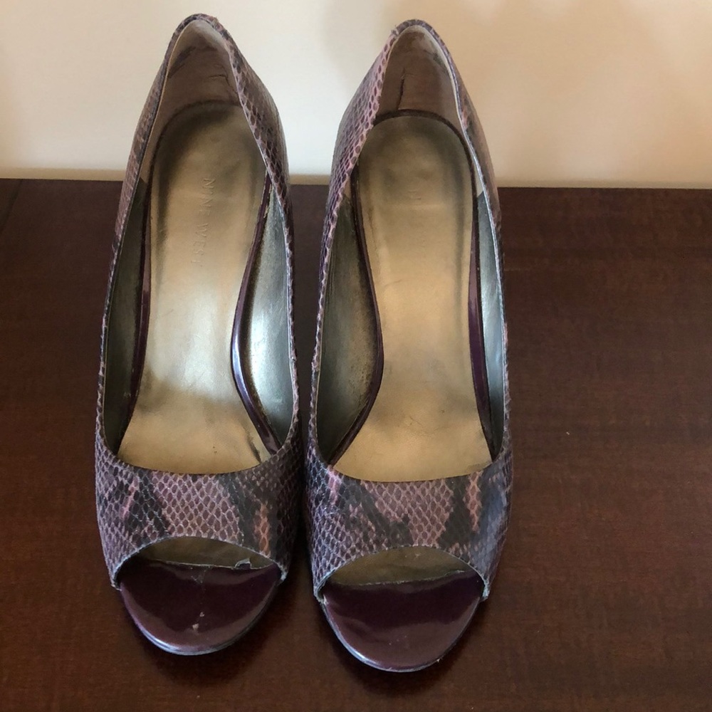 *Nine West Snake Skin Look Heels